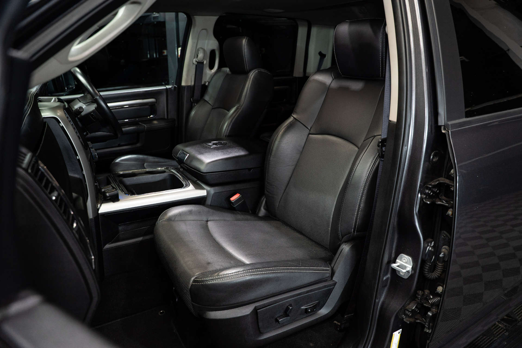 Dodge RAM V8 Hemi 1500 Sport Crew Cab 4X4  #3