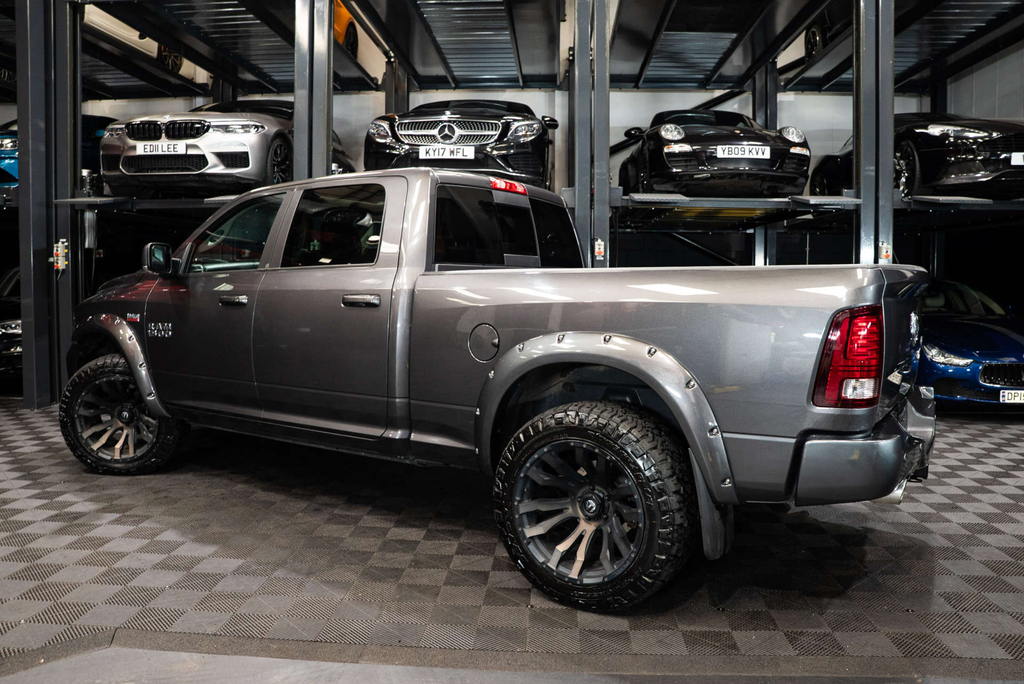 Dodge RAM V8 Hemi 1500 Sport Crew Cab 4X4  #2