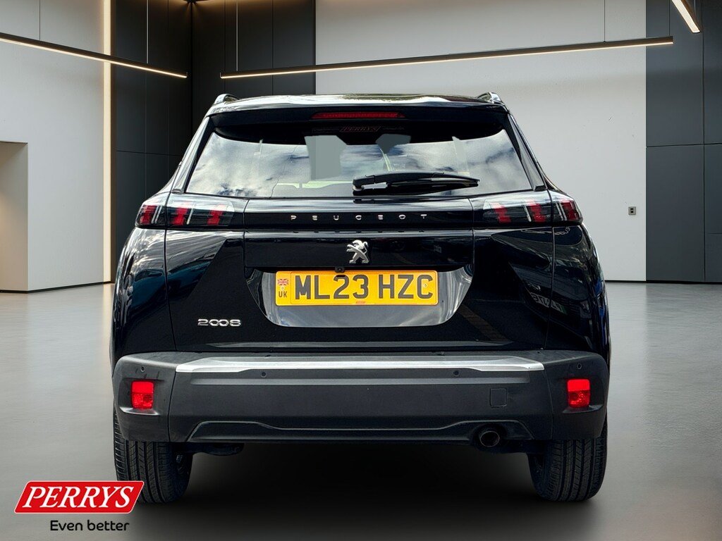 Peugeot 2008 1.2 Puretech Allure Premium Black #4