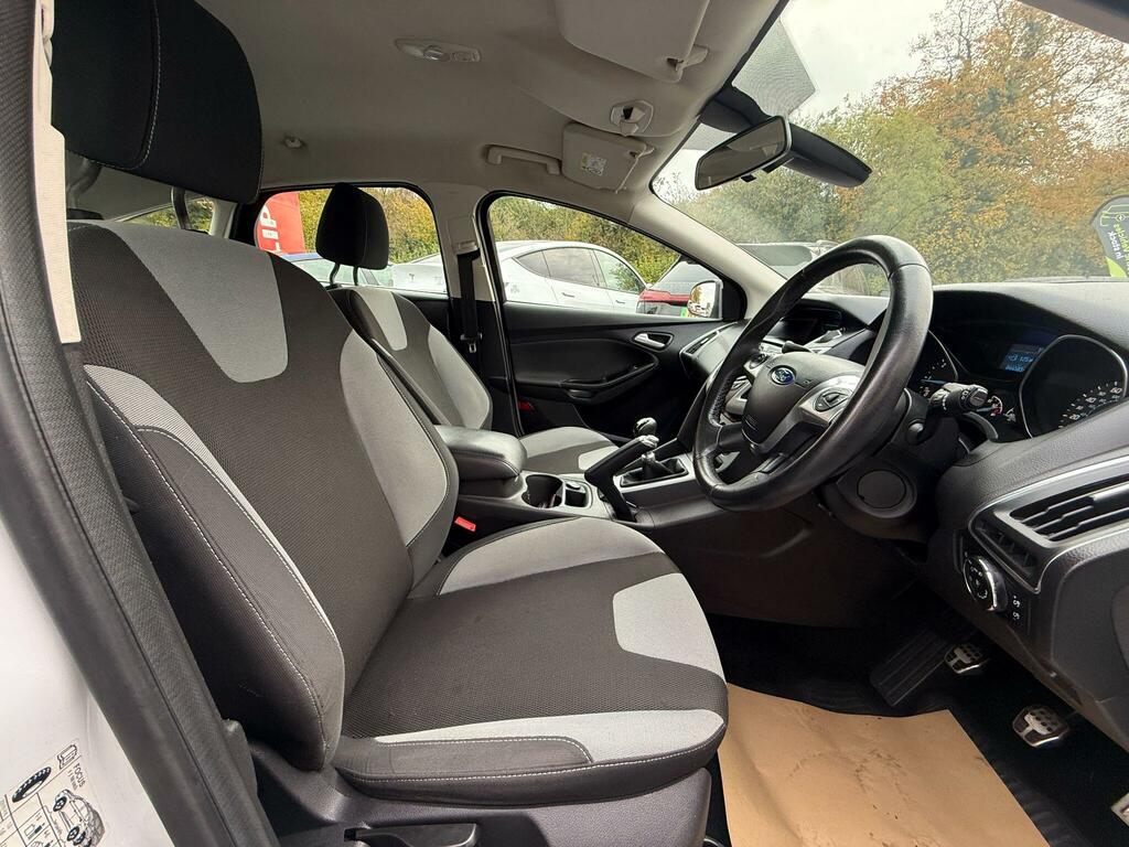 Ford Focus 1.6 Tdci 115 Zetec S White #2