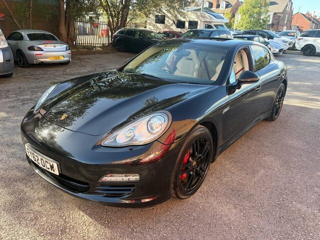 Porsche Panamera Hatchback Black #4