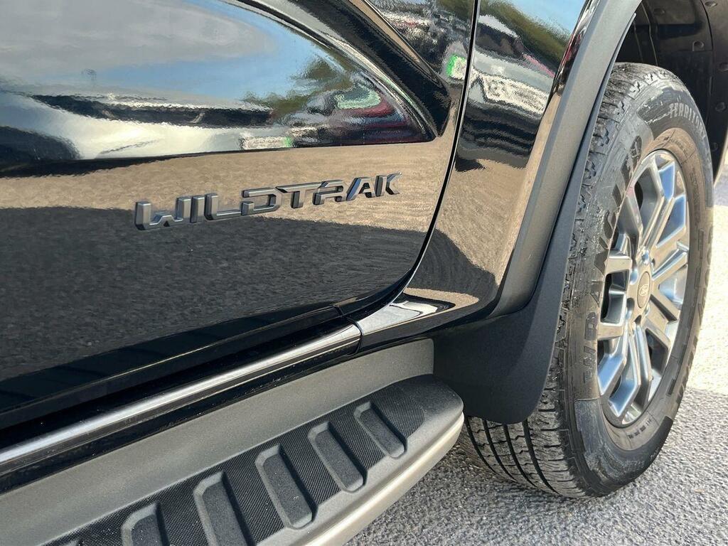 Ford Ranger Wildtrak Black #24