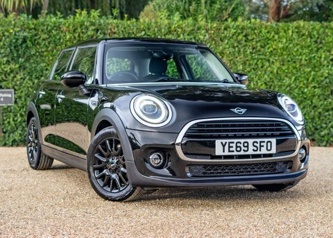 Mini Hatch 1.5 Cooper Classic Black