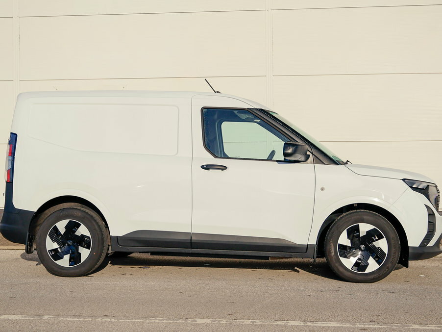 Ford Transit Courier 100Kw 43Kwh Trend Van White #2