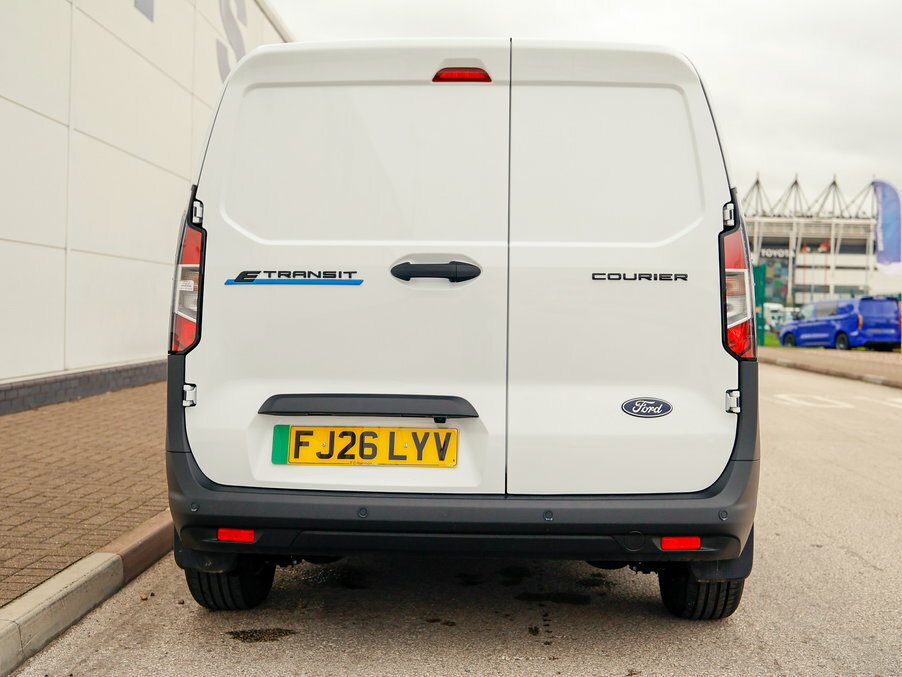 Ford Transit Courier 100Kw 43Kwh Trend Van White #5