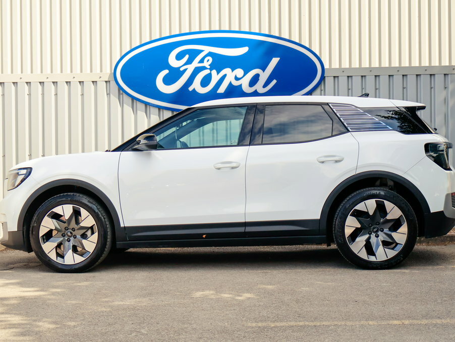 Ford Explorer 250Kw Premium 79Kwh Awd White #3