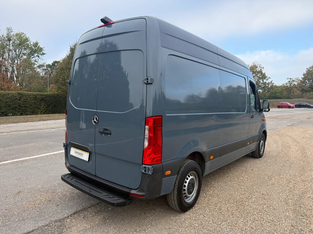 Mercedes-Benz E Class 55Kwh Progressive Panel Van Fwd Grey #6