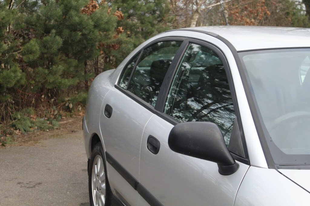 Mitsubishi Carisma 1.9 Td Elegance Silver #4