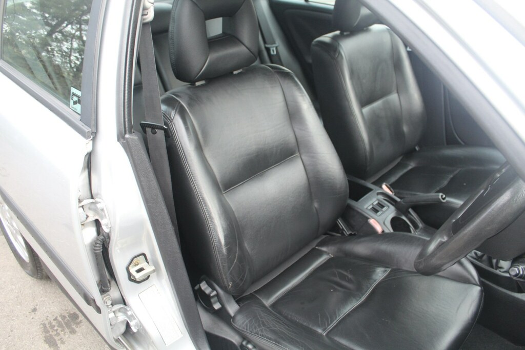 Mitsubishi Carisma 1.9 Td Elegance Silver #12