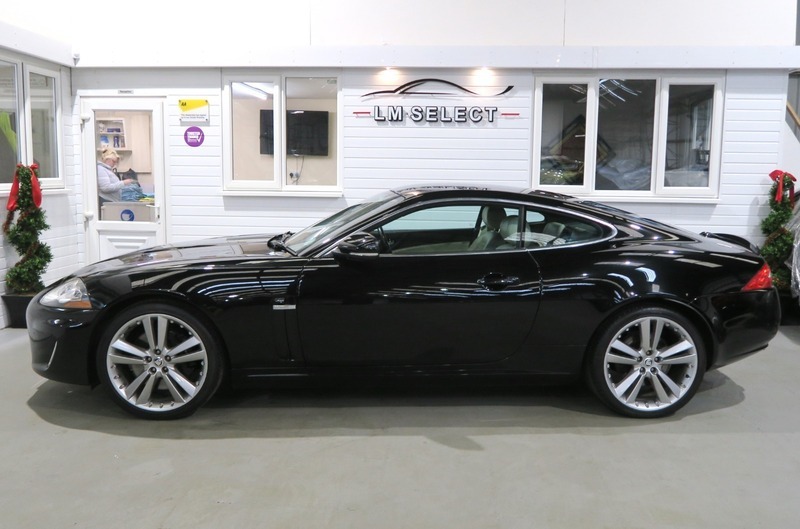 Jaguar XK Xk Portfolio 385 LG11AGY Black