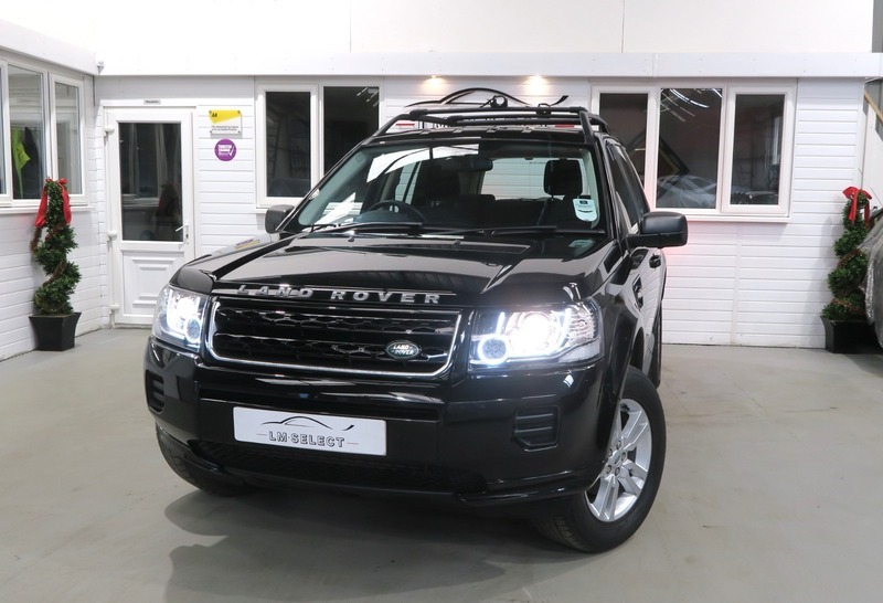 Land Rover Freelander Ed4 Black And White Black