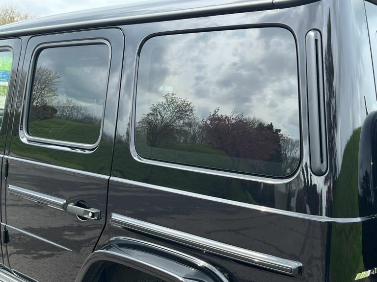 Mercedes-Benz G Class G 400 D 4Matic Amg Line Premium Plus 5-Door Grey #19