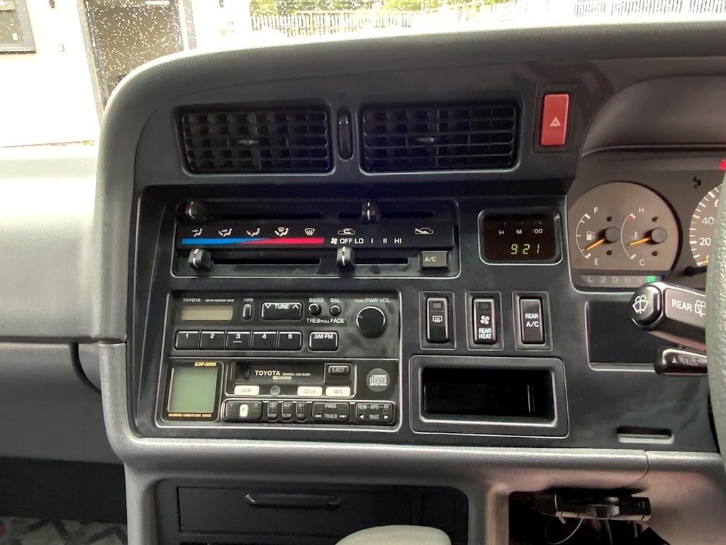 Toyota HiAce Super Custom Limited Brown #22