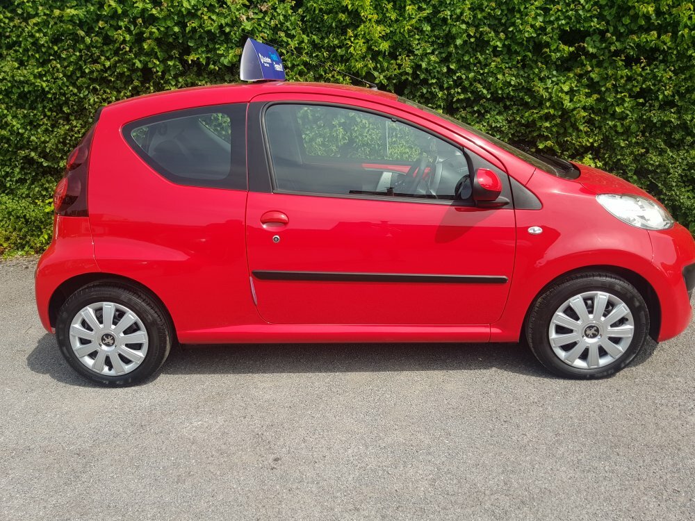 Peugeot 107 Active 1.0 Red #4