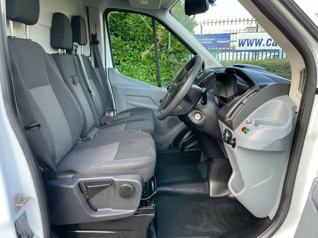 Ford Transit  White #9