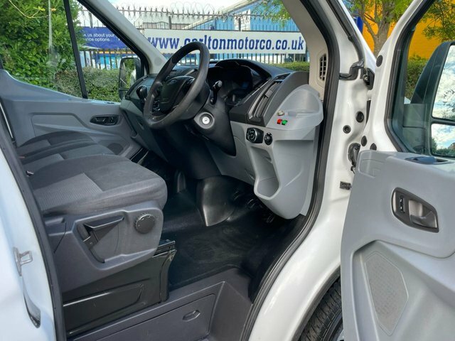 Ford Transit  White #8