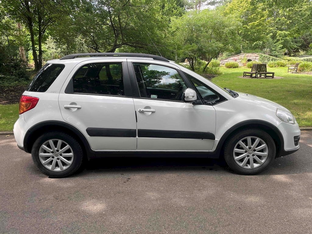 Suzuki SX4 X-ec U1434 Ulez White #2