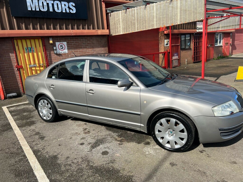 Skoda Superb Elegance V6 Tdi 4-Door Find Another Just 37K From Beige #2