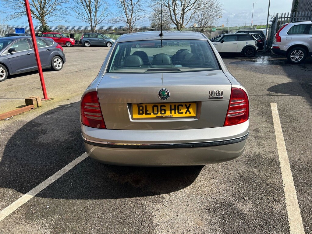 Skoda Superb Elegance V6 Tdi 4-Door Find Another Just 37K From Beige #5