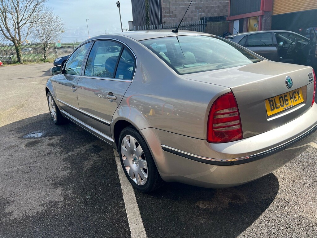 Skoda Superb Elegance V6 Tdi 4-Door Find Another Just 37K From Beige #6
