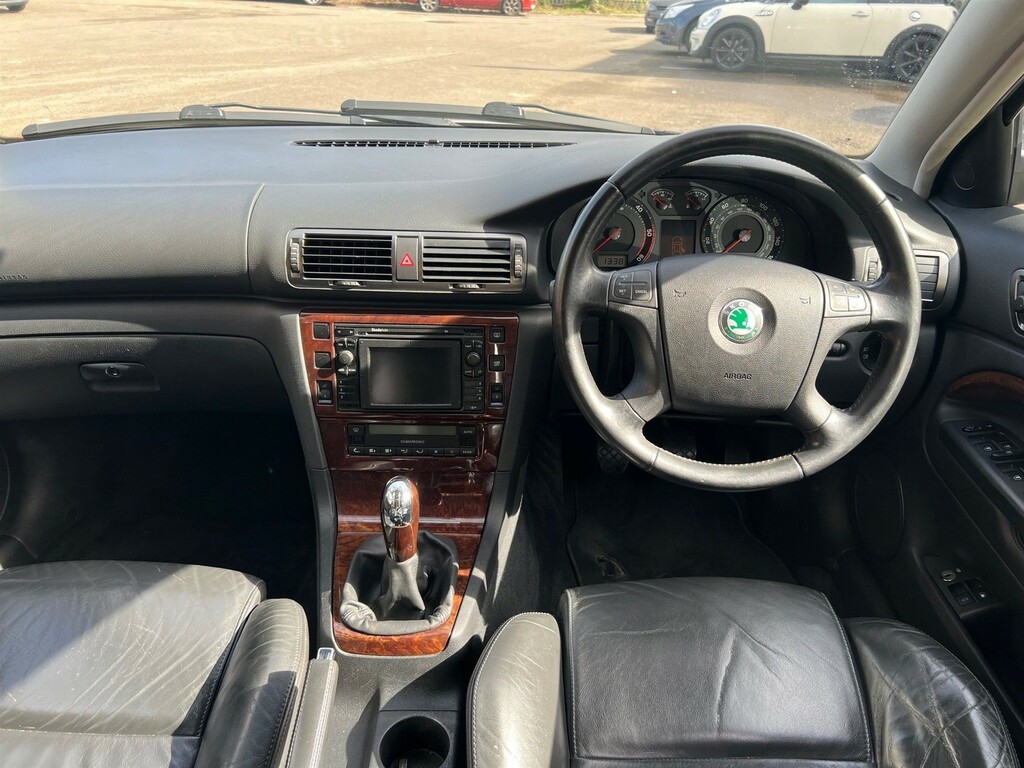 Skoda Superb Elegance V6 Tdi 4-Door Find Another Just 37K From Beige #17