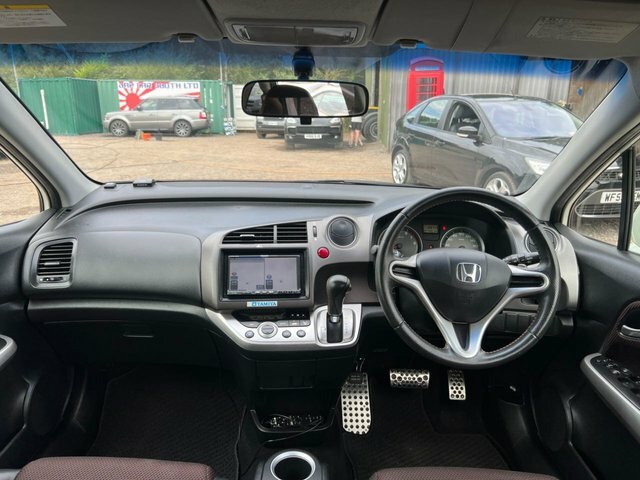 Honda Stream Rsz 2.0I White #30