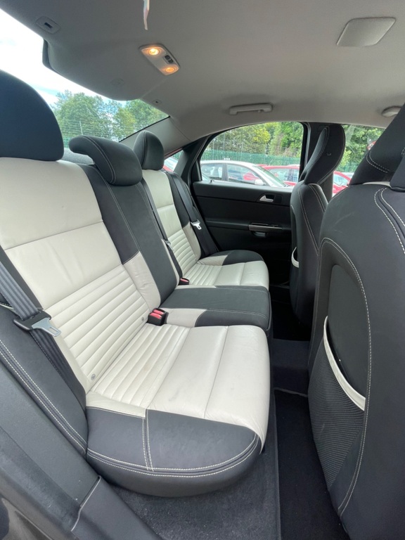 Volvo V40 1.6 D2 Se Euro 5 S S White #8