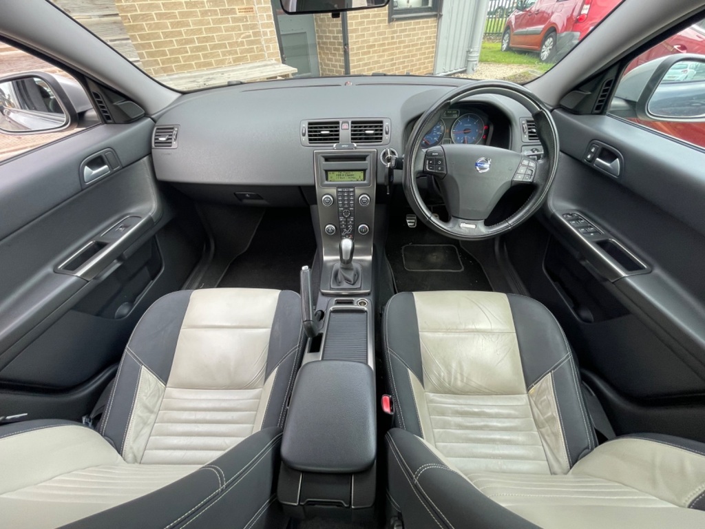 Volvo V40 1.6 D2 Se Euro 5 S S White #7