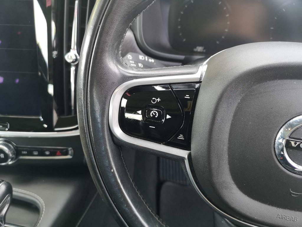 Volvo V90 Cross Country 2L Null Black #40