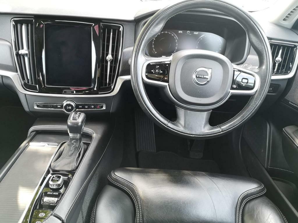 Volvo V90 Cross Country 2L Null Black #2