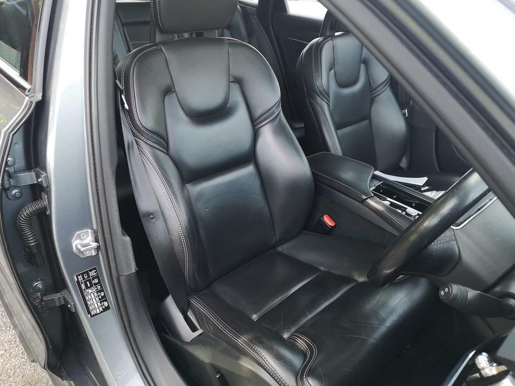 Volvo V90 Cross Country 2L Null Black #36