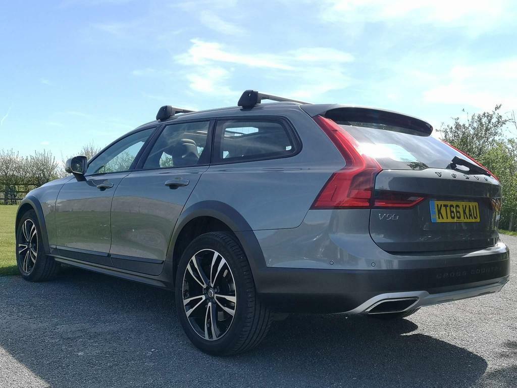 Volvo V90 Cross Country 2L Null Black #23