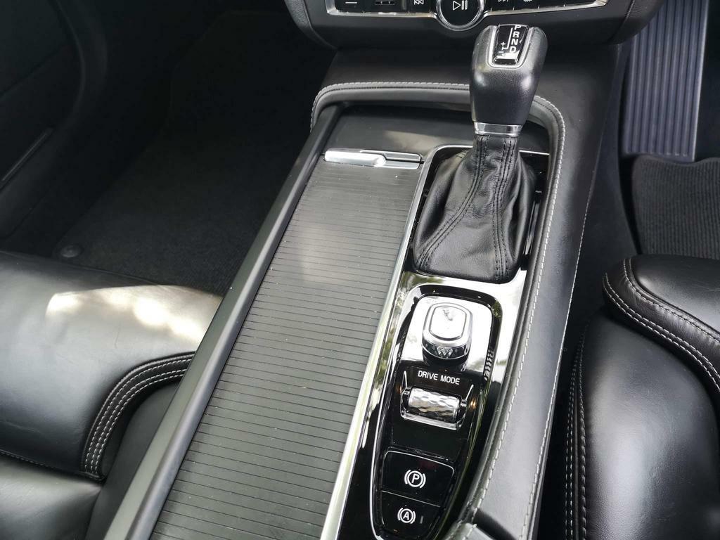 Volvo V90 Cross Country 2L Null Black #42