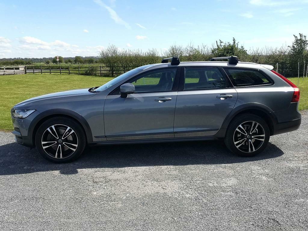 Volvo V90 Cross Country 2L Null Black #16