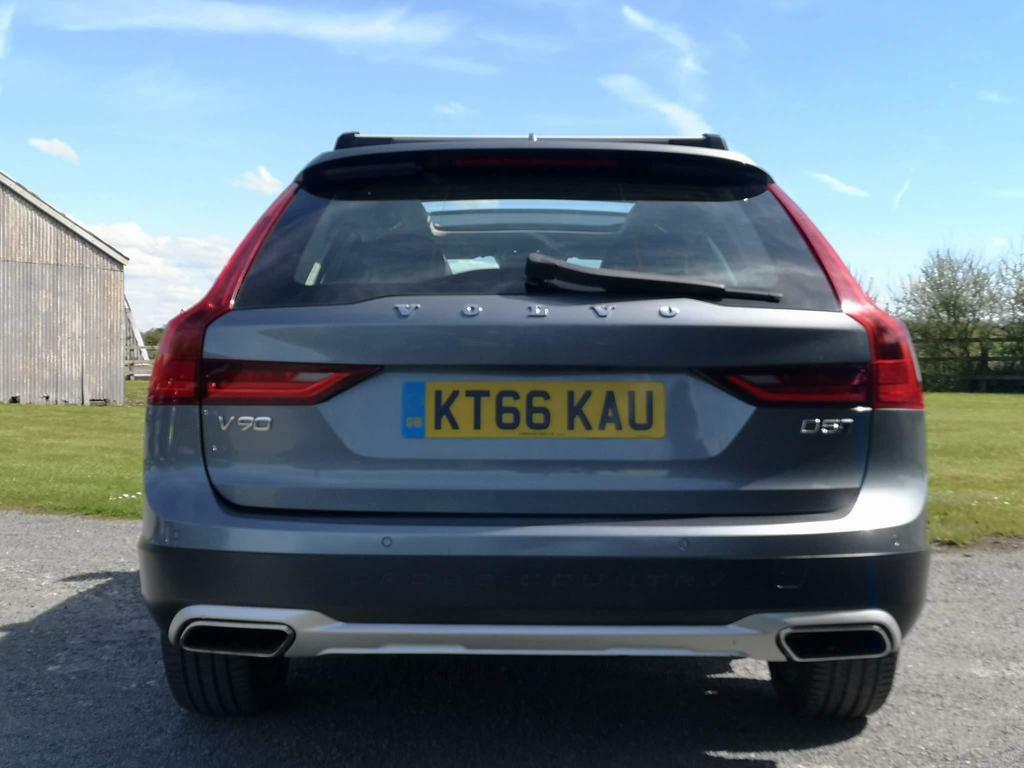 Volvo V90 Cross Country 2L Null Black #21