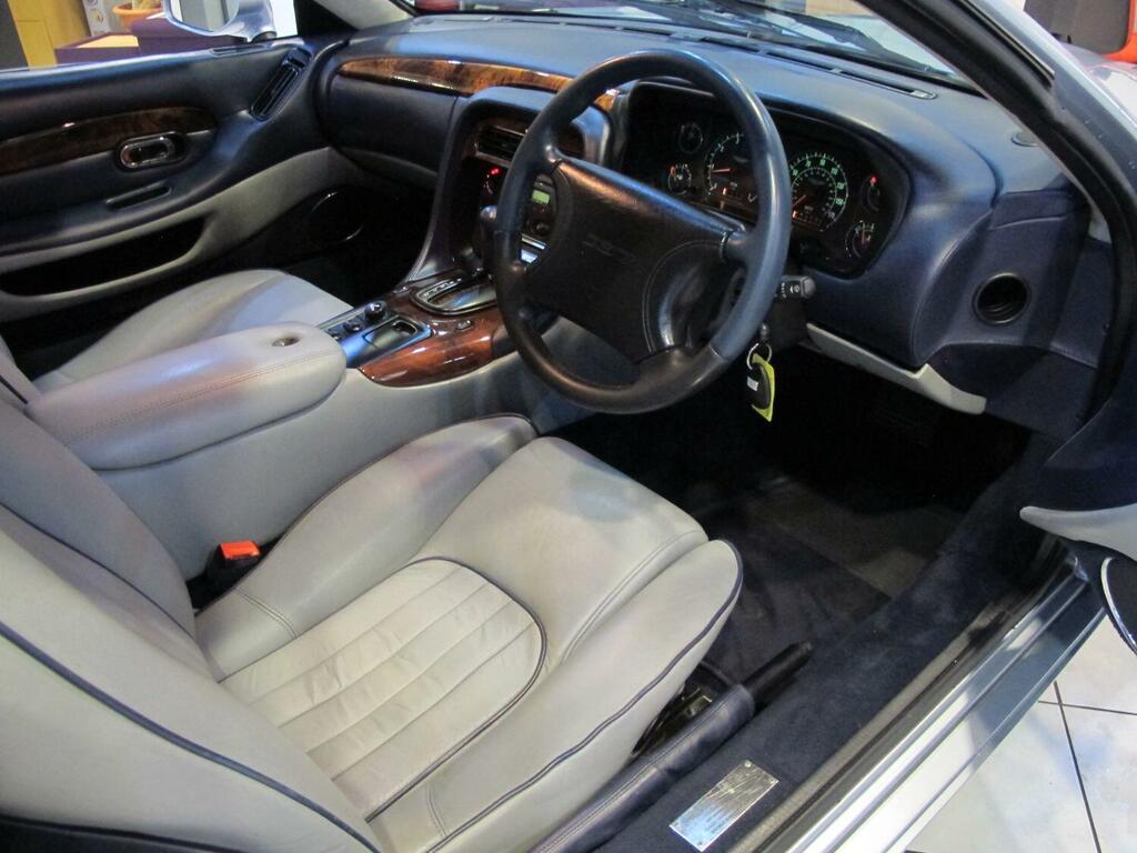 Aston Martin DB7 3.2 Red #32