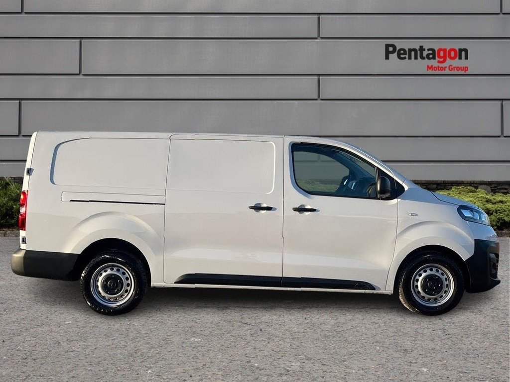 Vauxhall Vivaro 2.0 Turbo D 3100 Prime Panel Van 6Dr FY23MSV White #5