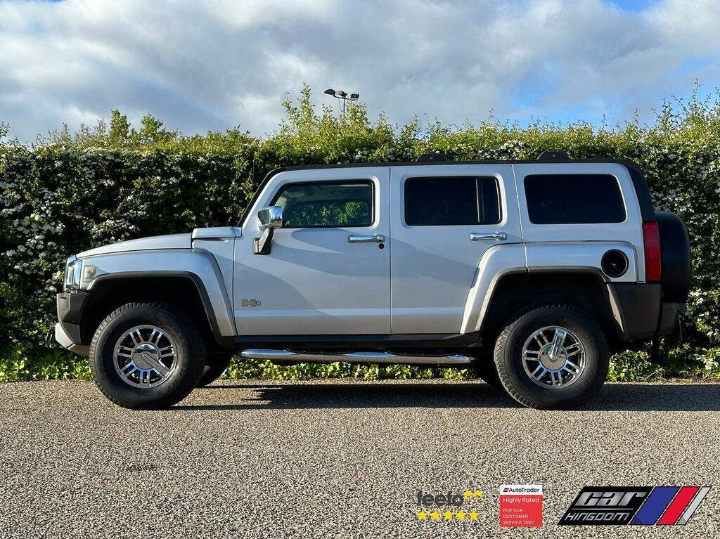 Hummer H3 3.7L Luxury Black #3