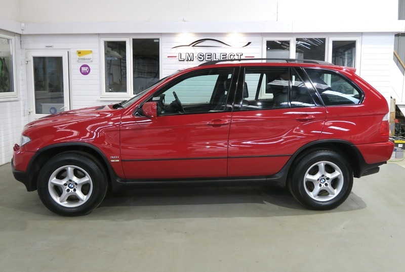 BMW X5 Sport Exclusive Edition 231 Red