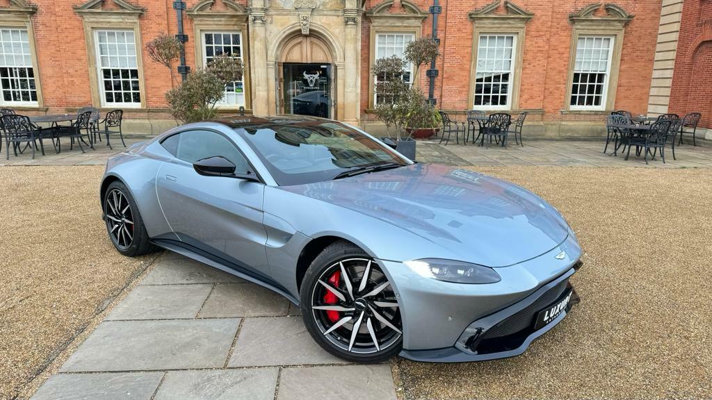 Aston Martin Vantage Petrol