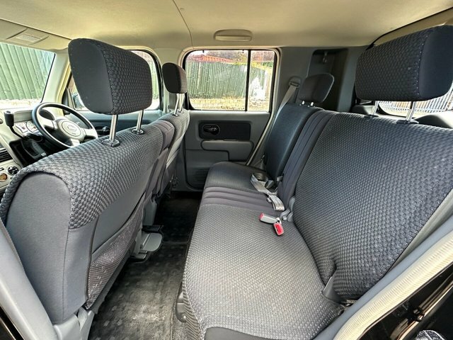 Nissan Cube Hatchback White #15