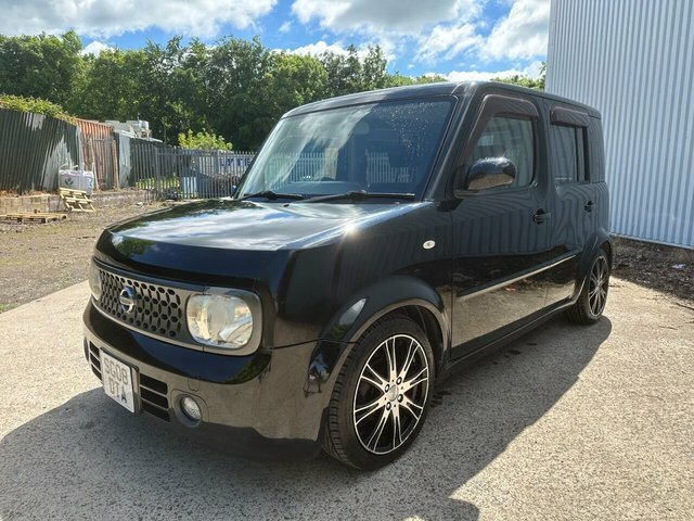 Nissan Cube Hatchback White #6