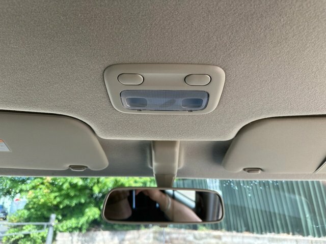 Nissan Cube Hatchback White #20