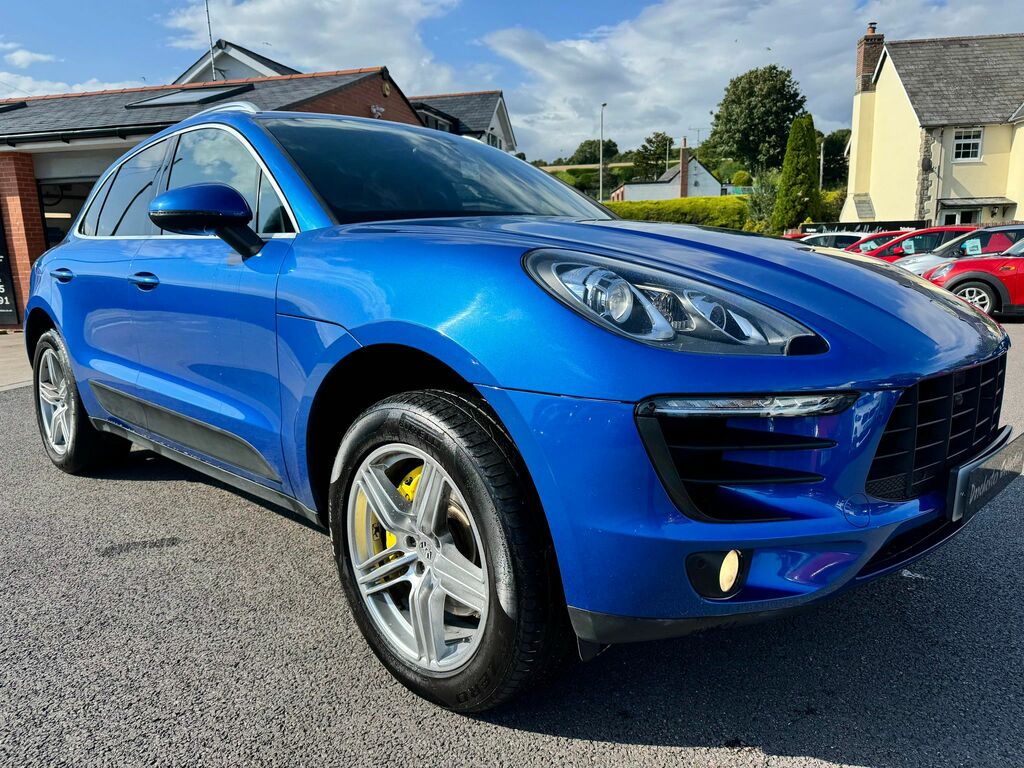 Porsche Macan Sri Red #29