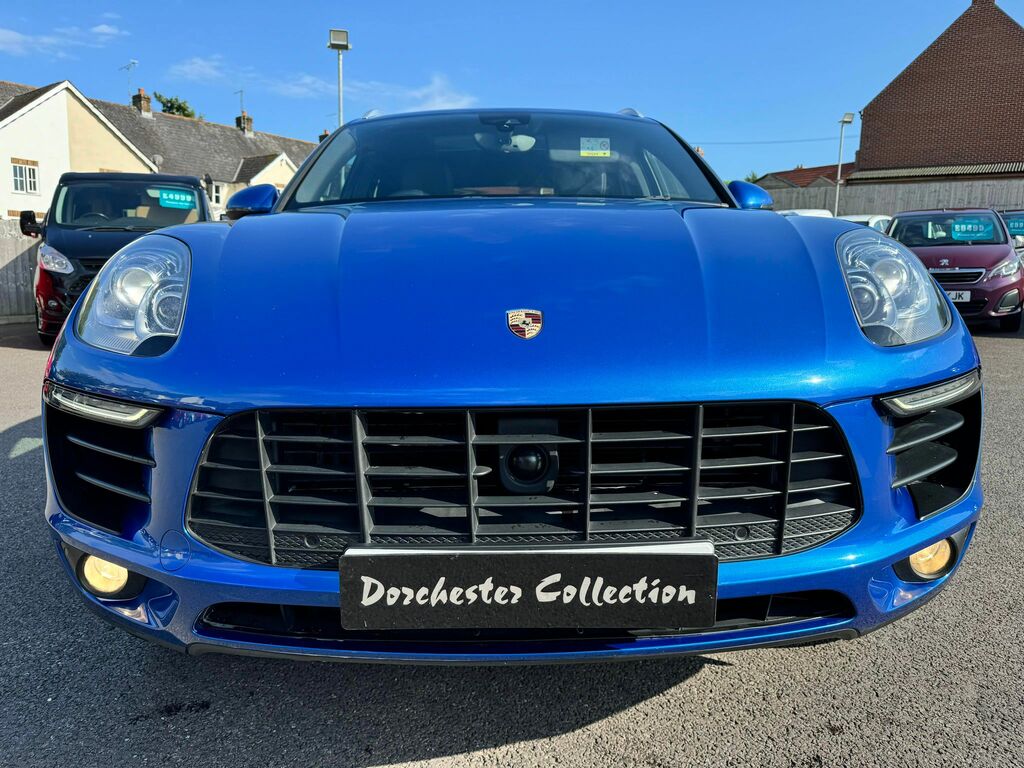 Porsche Macan Sri Red #26