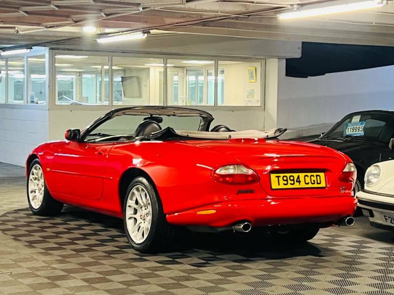 Jaguar XKR 4.0 Supercharged - 1999 T T994CGD Red #3