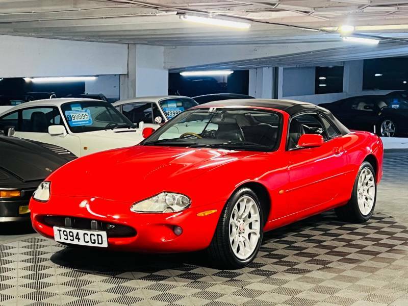 Jaguar XKR 4.0 Supercharged - 1999 T T994CGD Red #6