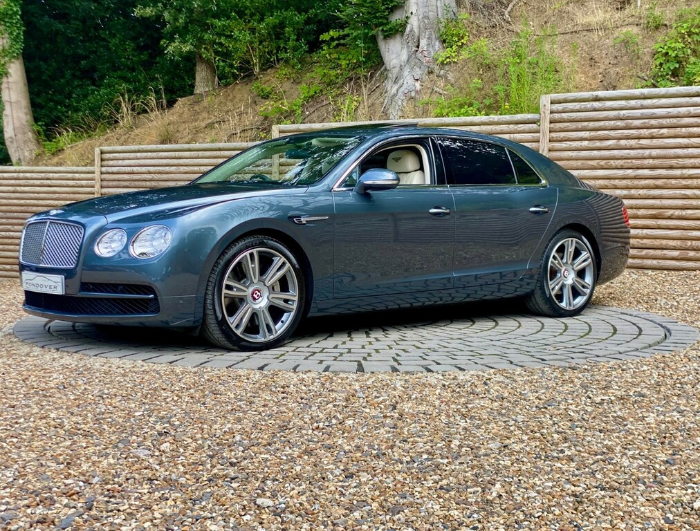 Bentley Flying Spur Saloon Grey
