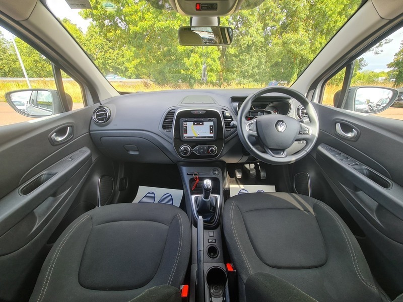 Renault Captur Iconic Dci LJ19BSP Black #2