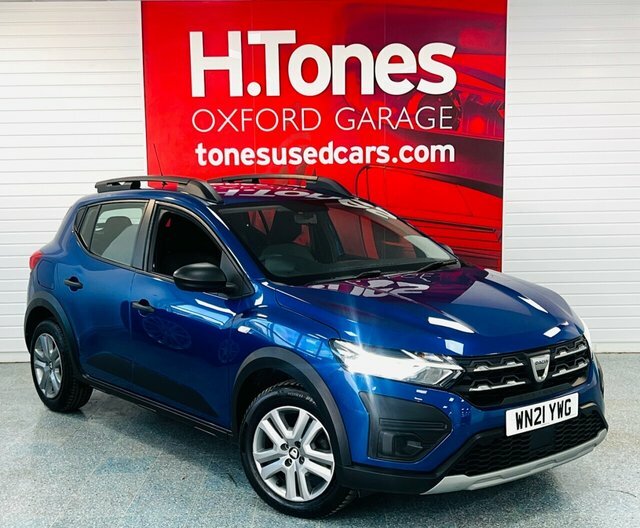 Dacia Sandero Stepway 1.0L Essential Tce 90 Bhp Blue